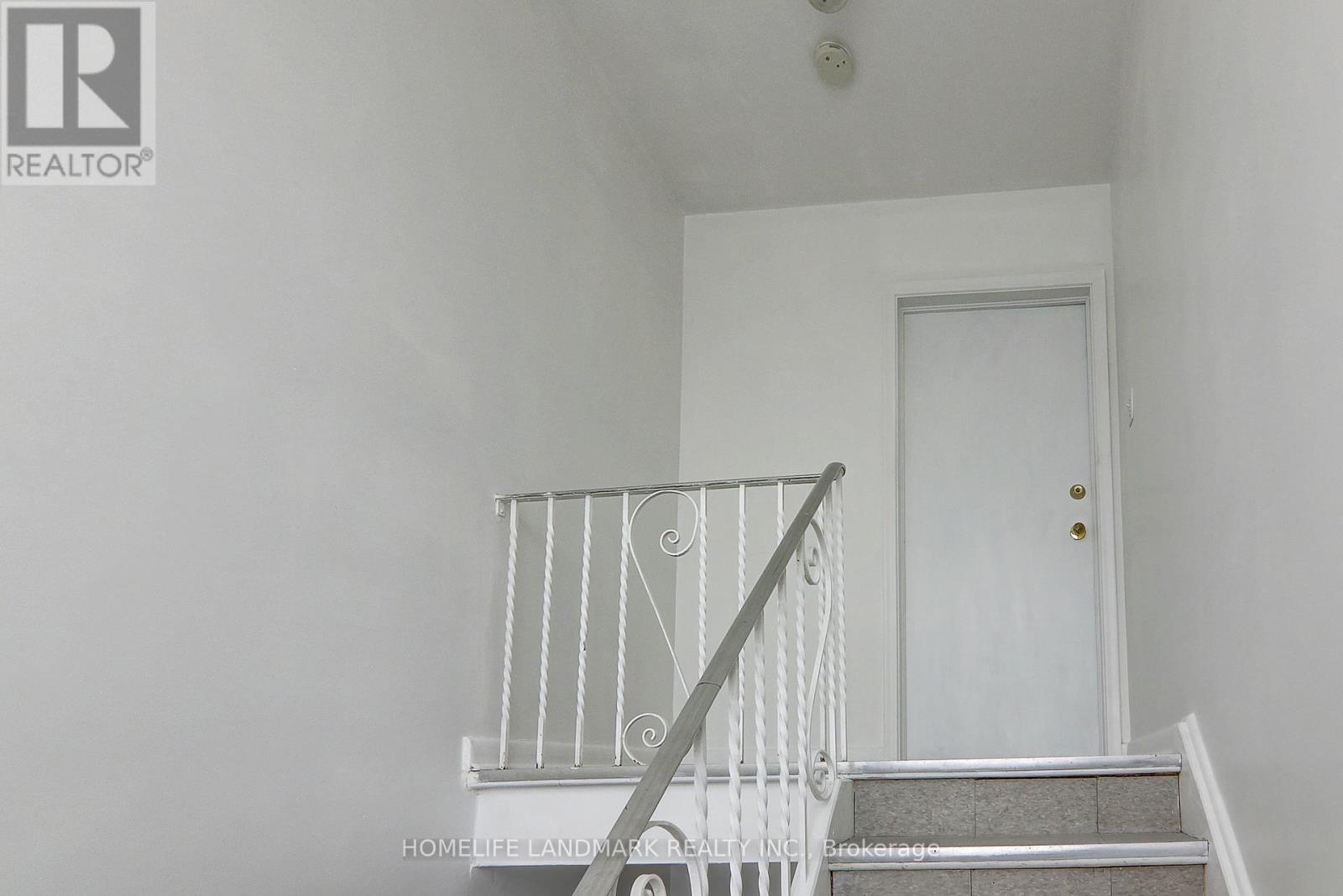 2(Upper - 8 Hanson Road, Toronto, Ontario  M6E 1T3 - Photo 3 - C12477462