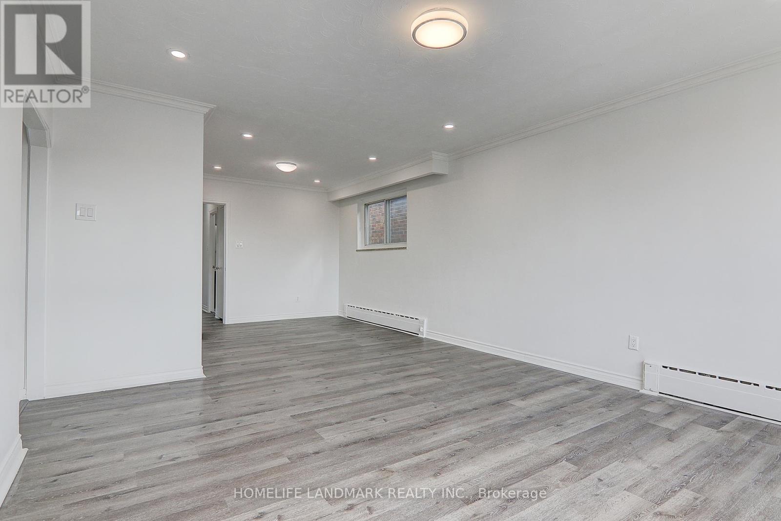2(Upper - 8 Hanson Road, Toronto, Ontario  M6E 1T3 - Photo 6 - C12477462