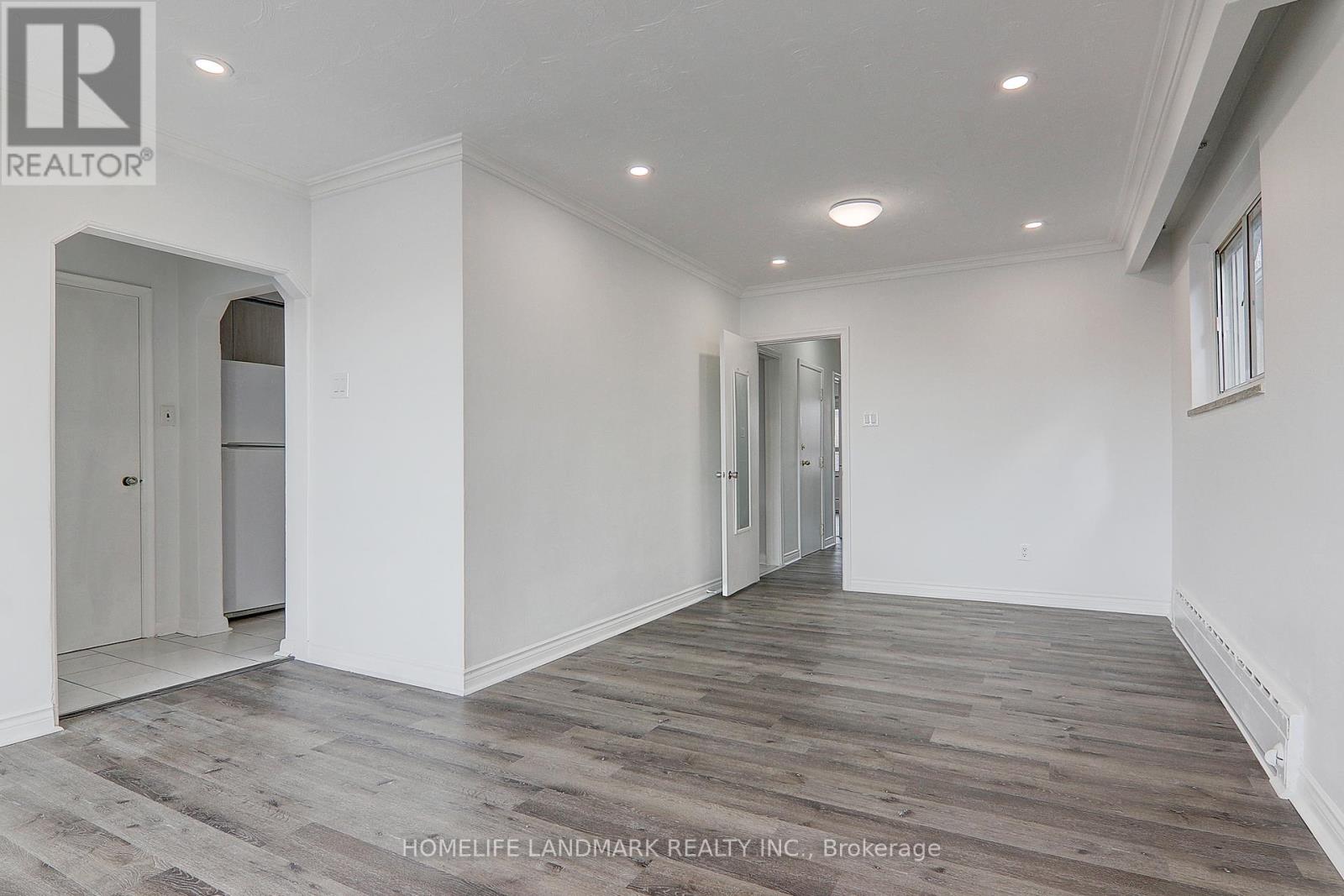 2(Upper - 8 Hanson Road, Toronto, Ontario  M6E 1T3 - Photo 7 - C12477462