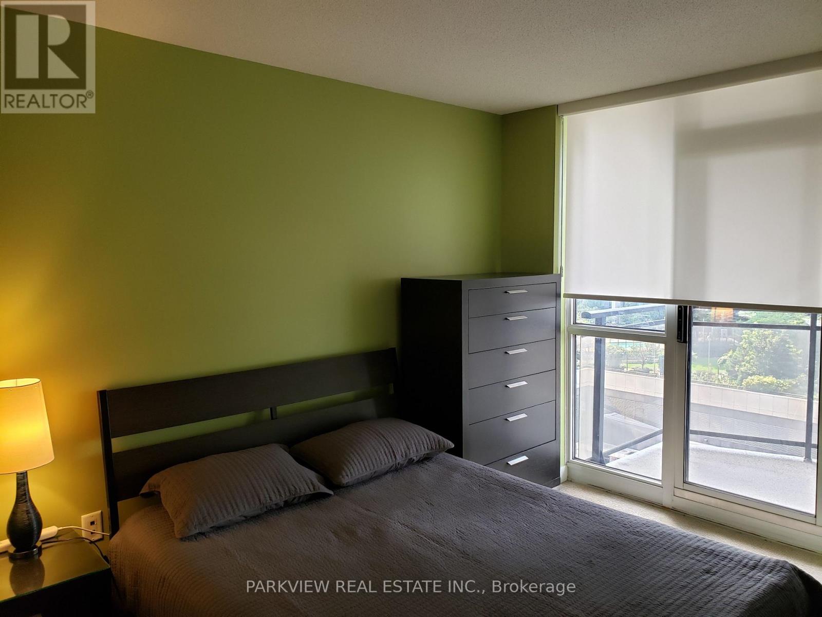 1006 - 33 Sheppard Avenue E, Toronto, Ontario  M2N 7K1 - Photo 3 - C12477468