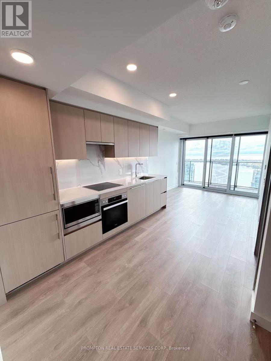 4703 - 1 Concord Cityplace Way, Toronto, Ontario  M5V 0X3 - Photo 12 - C12477484