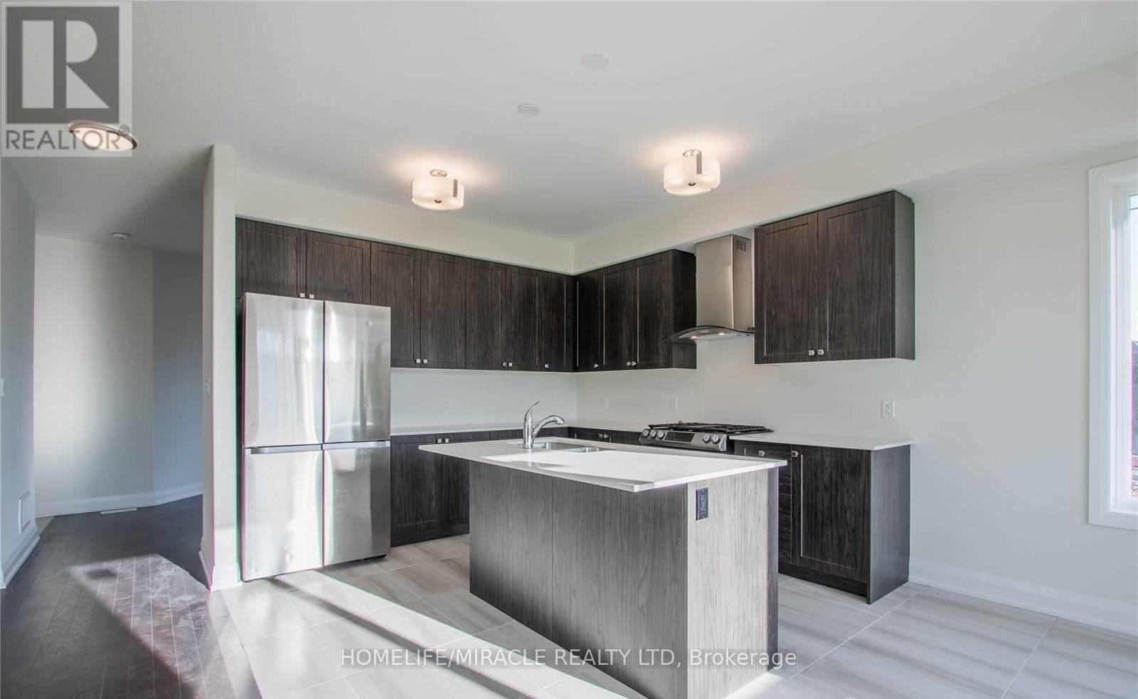 Upper - 530 Askew Court, Oshawa, Ontario  L1K 2Z4 - Photo 12 - E12477369