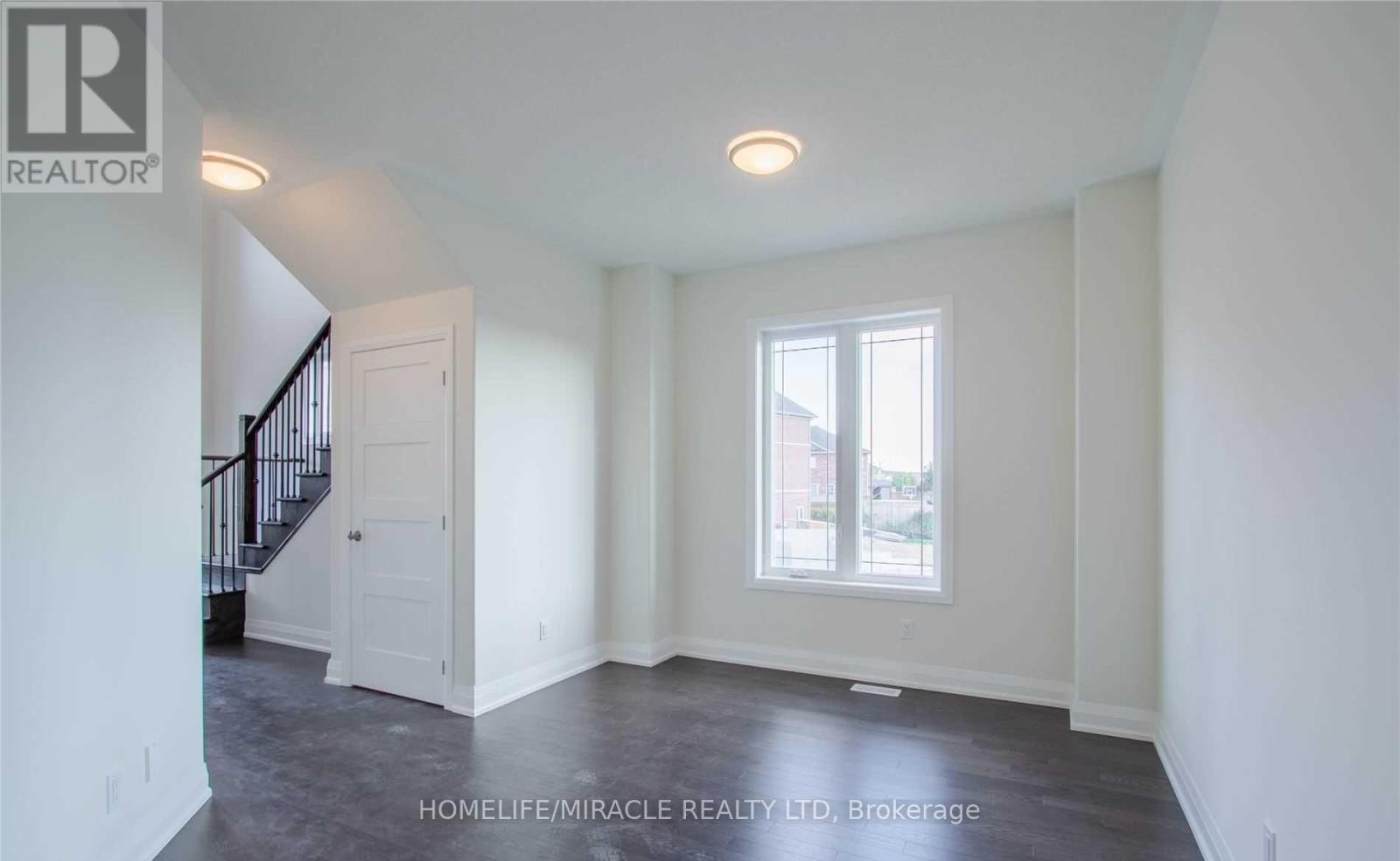 Upper - 530 Askew Court, Oshawa, Ontario  L1K 2Z4 - Photo 5 - E12477369