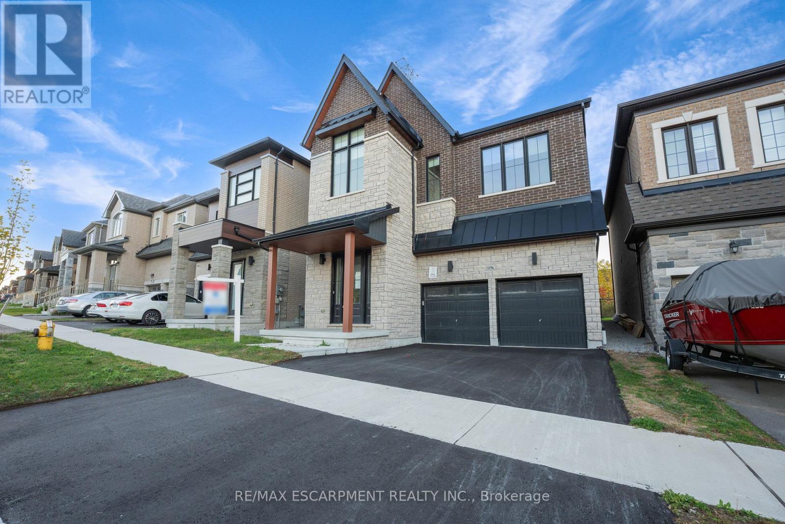 1156 Skyridge Boulevard, Pickering, Ontario  L1X 0M4 - Photo 3 - E12477390