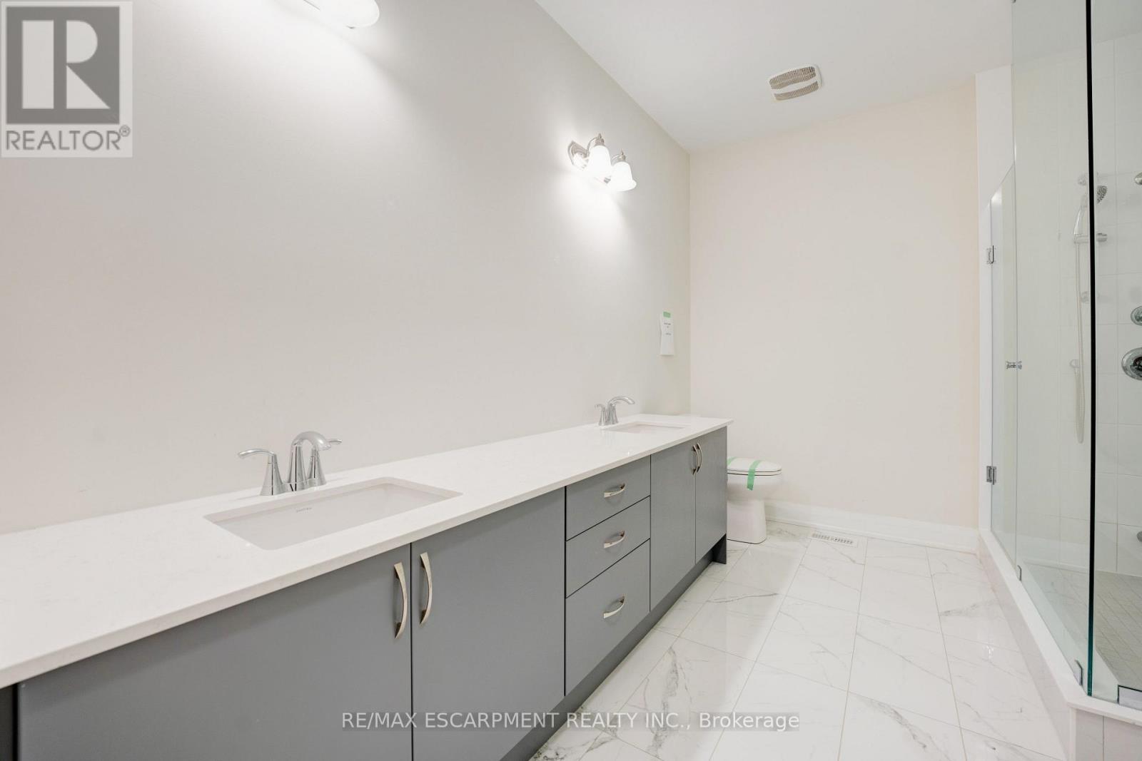 1156 Skyridge Boulevard, Pickering, Ontario  L1X 0M4 - Photo 34 - E12477390