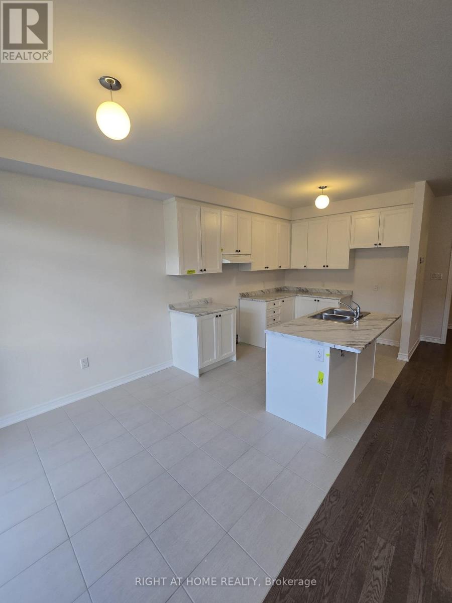 2025 Horace Duncan Crescent, Oshawa, Ontario  L1L 0W4 - Photo 5 - E12477461