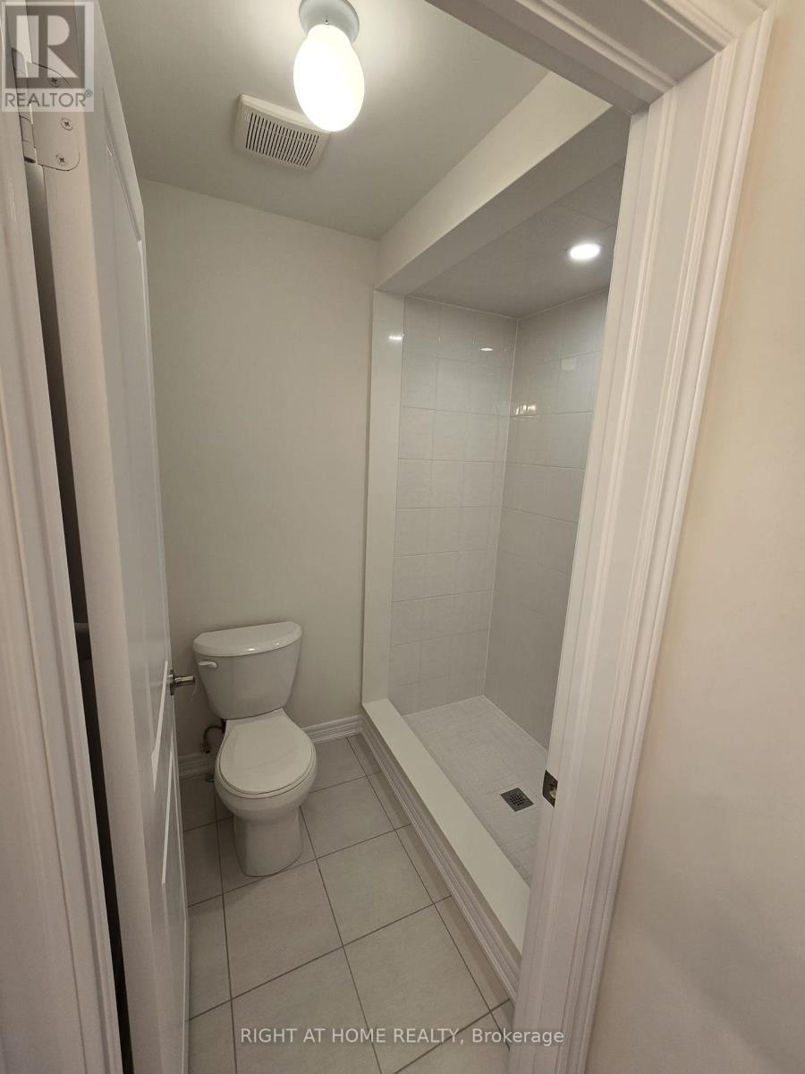 2025 Horace Duncan Crescent, Oshawa, Ontario  L1L 0W4 - Photo 7 - E12477461