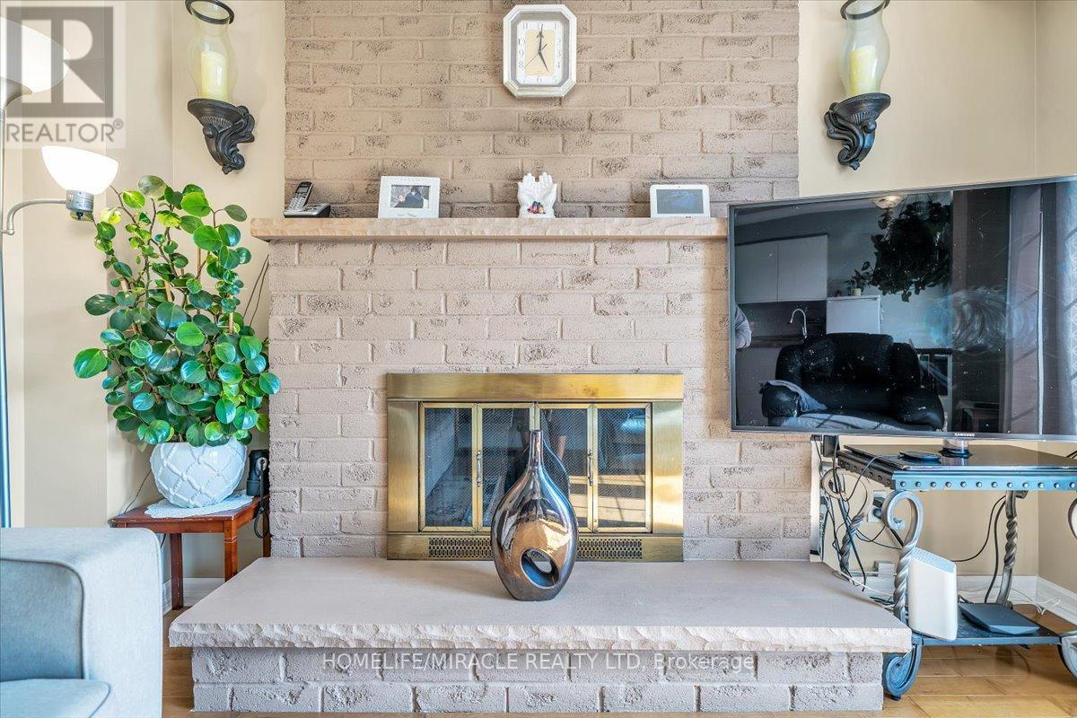 56 Fairmeadow Place, Whitby, Ontario  L1N 8W4 - Photo 15 - E12477517