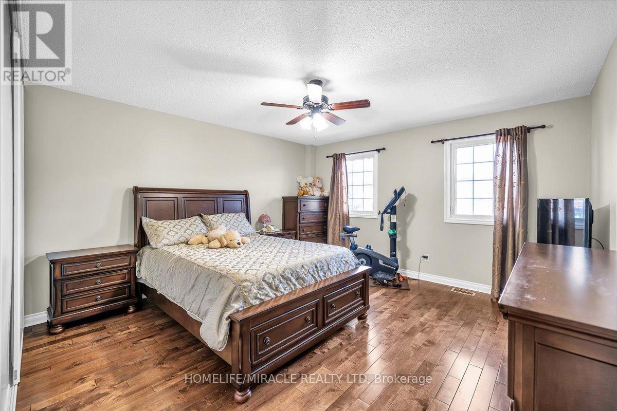 56 Fairmeadow Place, Whitby, Ontario  L1N 8W4 - Photo 19 - E12477517