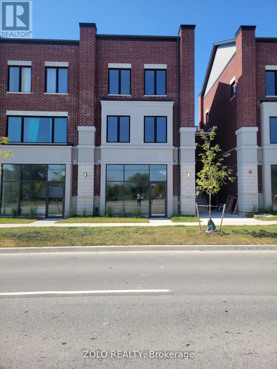8 - 200 DISSETTE STREET, Bradford West Gwillimbury, Ontario