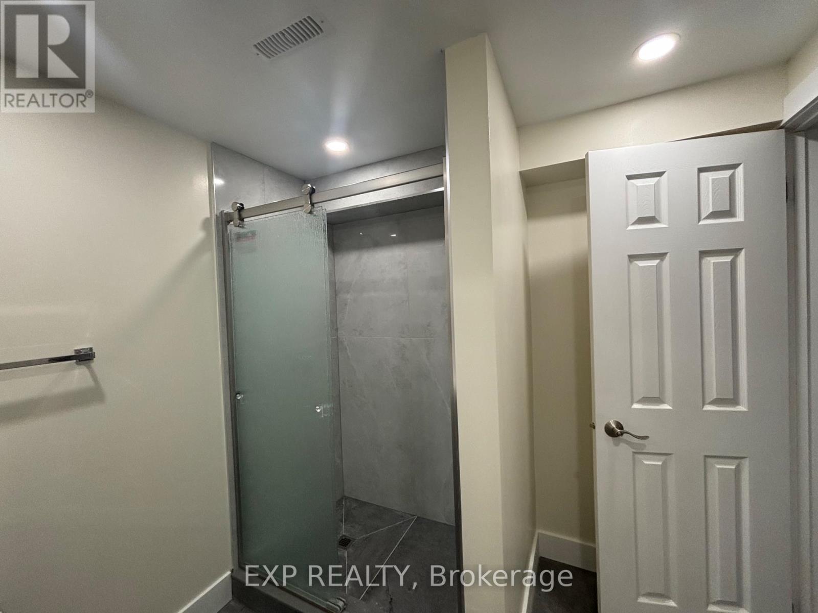 Lower - 50 Jackman Crescent, Vaughan, Ontario  L4L 6P2 - Photo 7 - N12477386