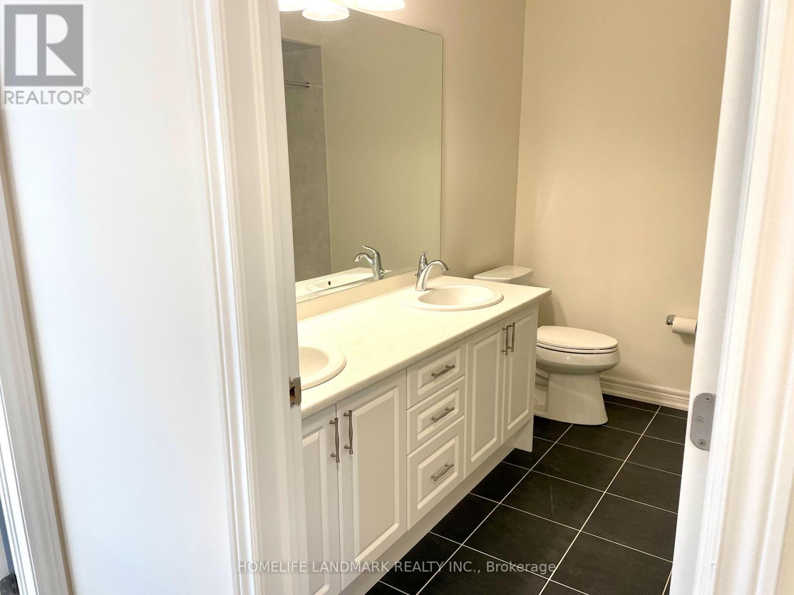 270 Silk Twist Drive, East Gwillimbury, Ontario  L9N 0X3 - Photo 15 - N12477411
