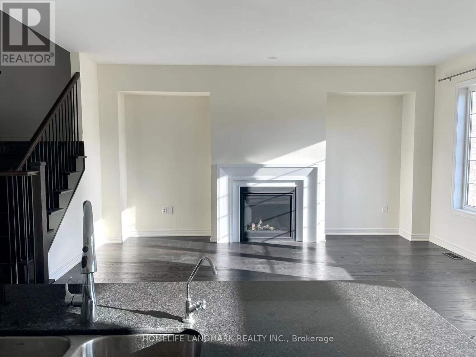 270 Silk Twist Drive, East Gwillimbury, Ontario  L9N 0X3 - Photo 6 - N12477411