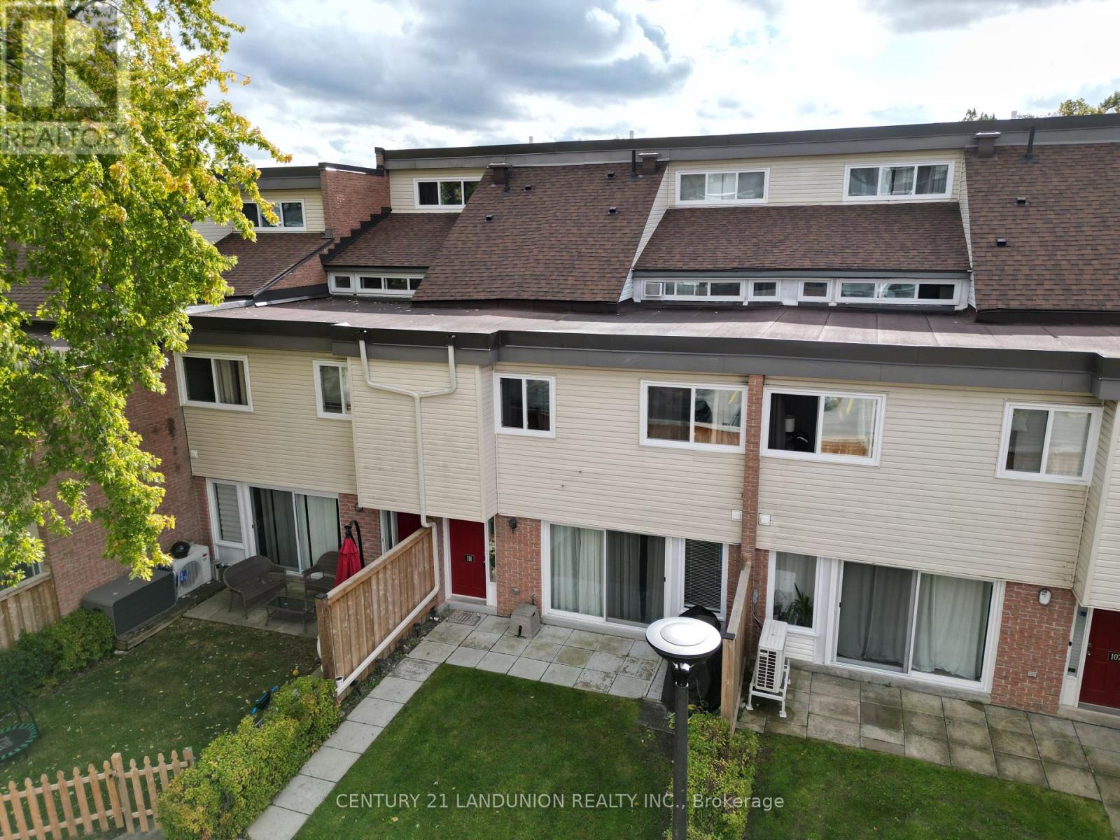 111 MILESTONE CRESCENT, Aurora, Ontario