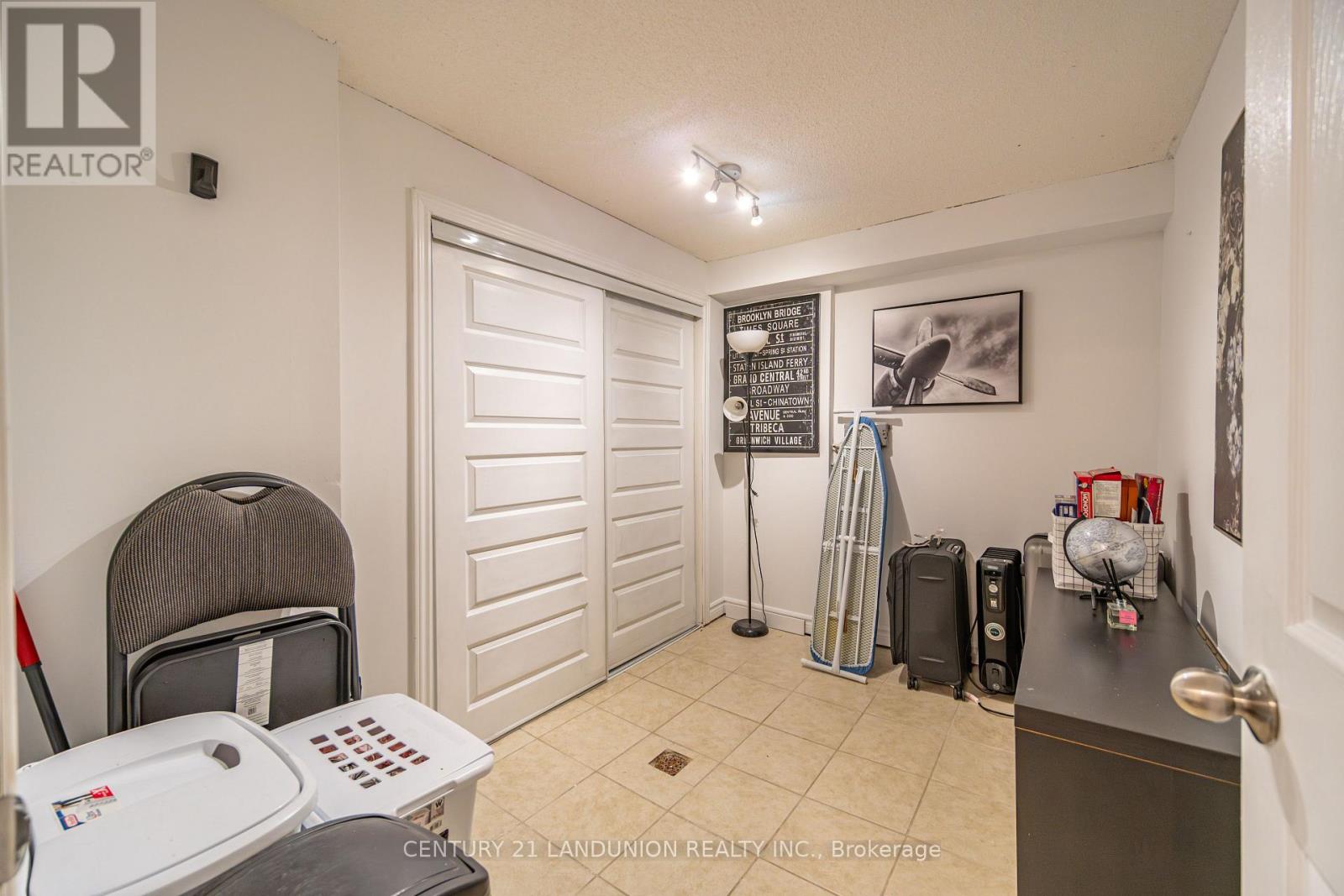 111 Milestone Crescent, Aurora, Ontario  L4G 3M2 - Photo 13 - N12477416