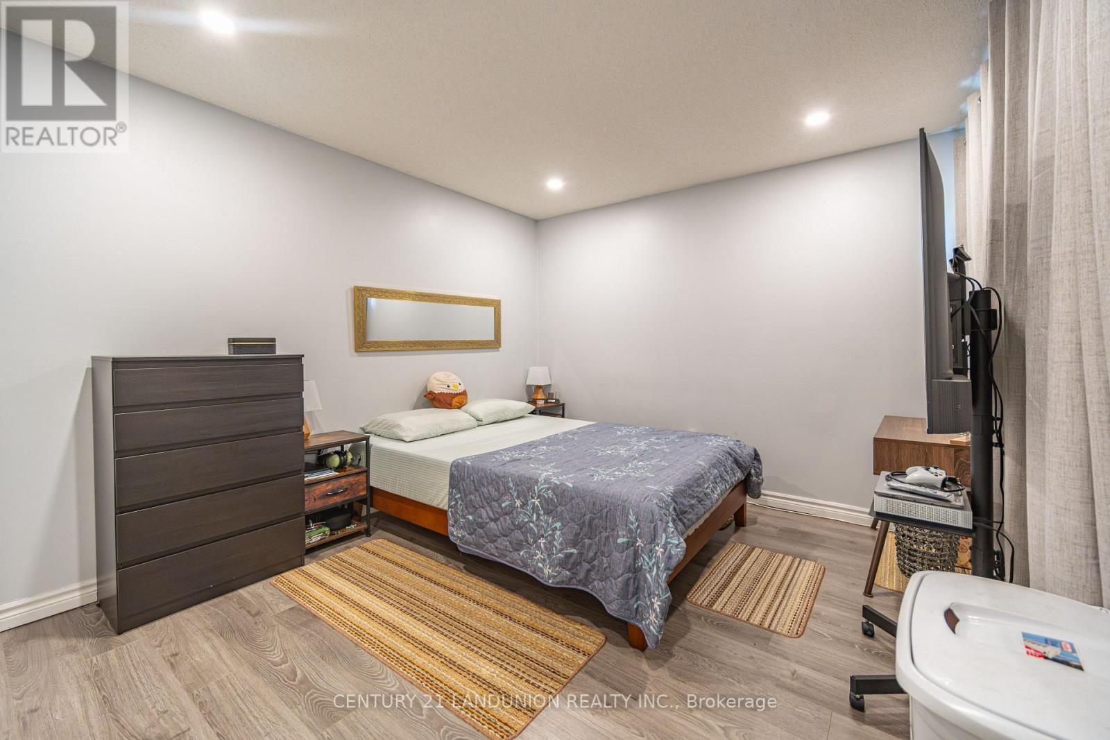 111 Milestone Crescent, Aurora, Ontario  L4G 3M2 - Photo 34 - N12477416