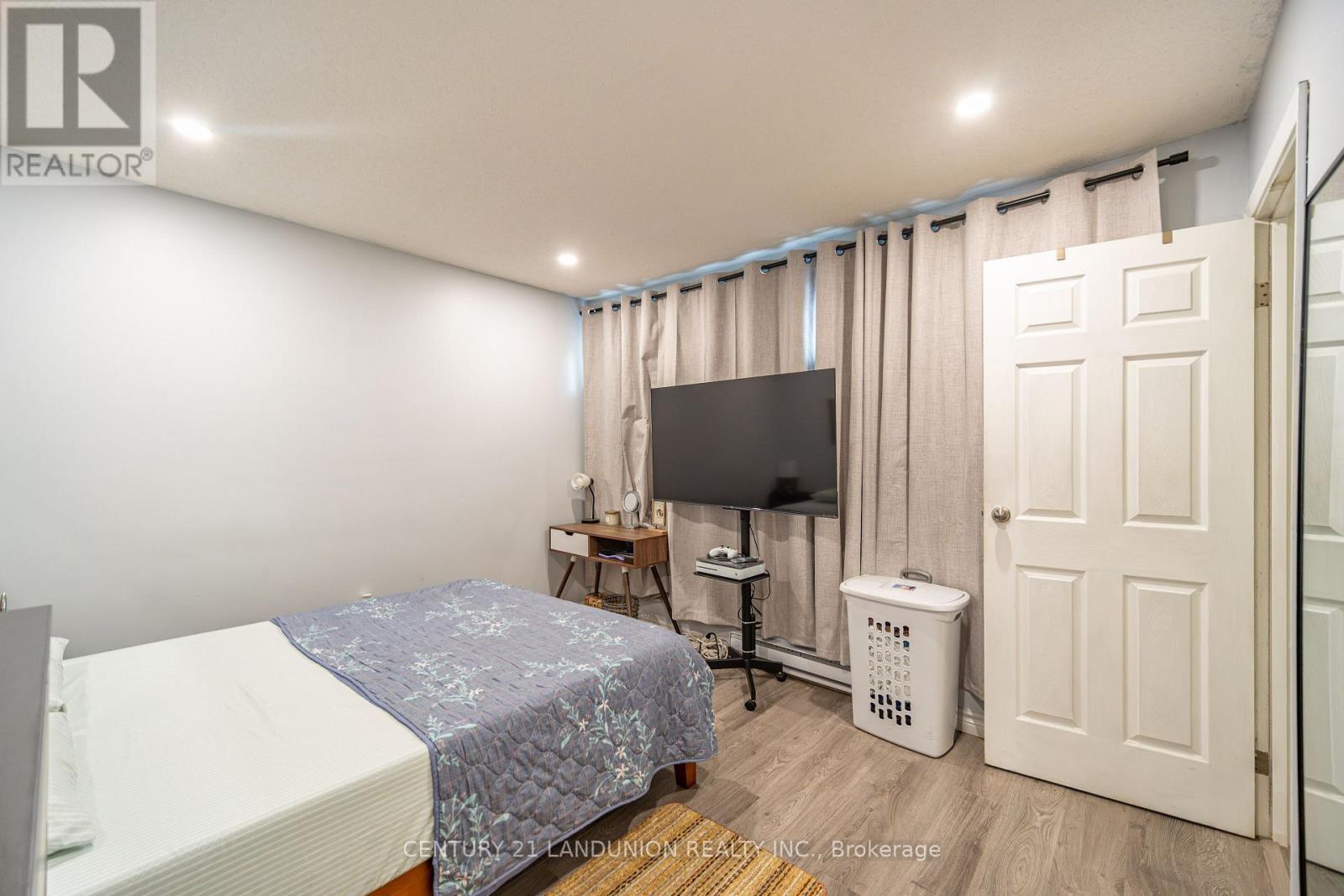 111 Milestone Crescent, Aurora, Ontario  L4G 3M2 - Photo 37 - N12477416