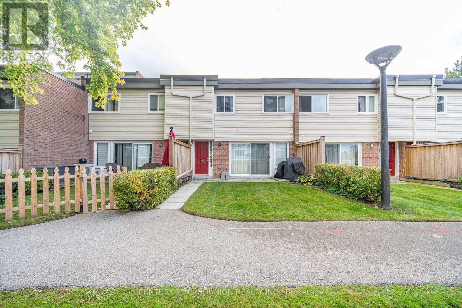 111 Milestone Crescent, Aurora, Ontario  L4G 3M2 - Photo 5 - N12477416