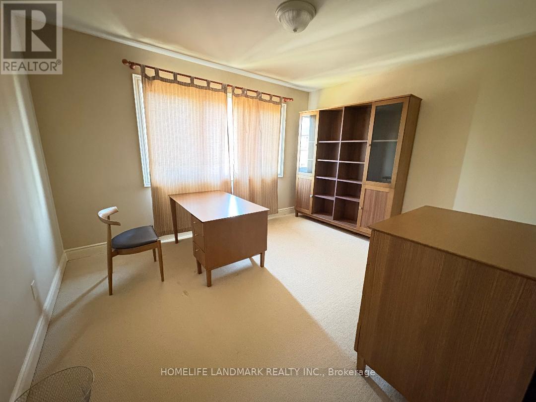 29 Hans Drive, Markham, Ontario  L6C 1S9 - Photo 13 - N12477454