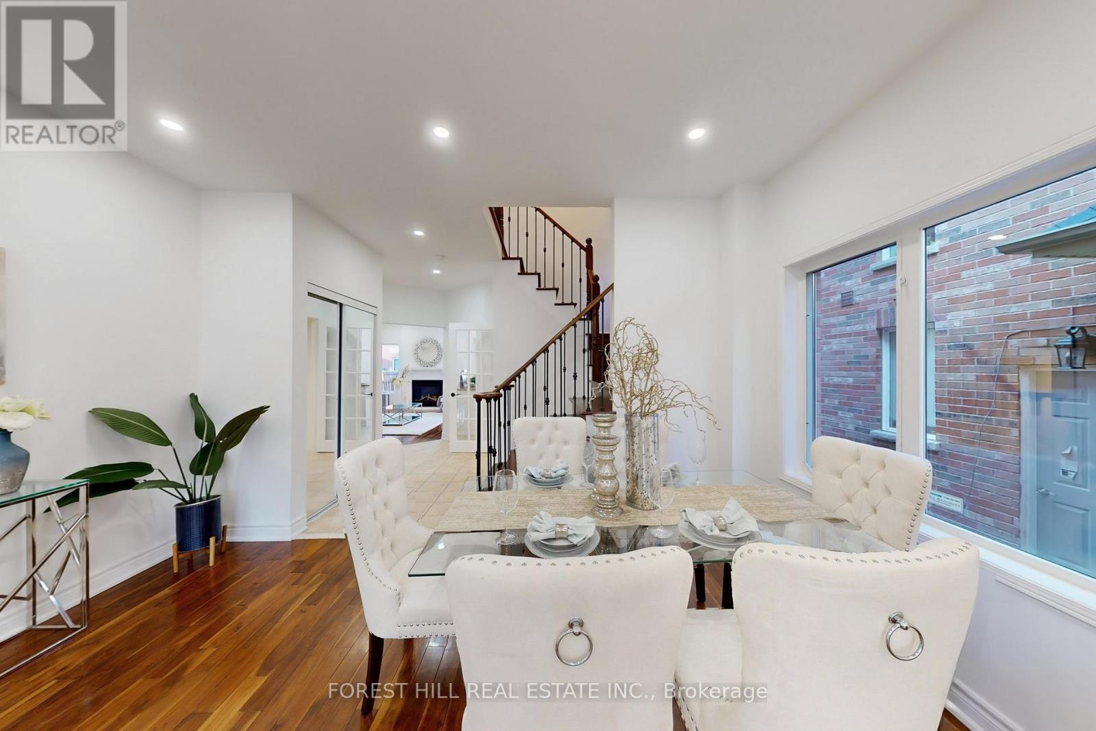 128 Weatherill Road, Markham, Ontario  L6C 2Y3 - Photo 4 - N12477456