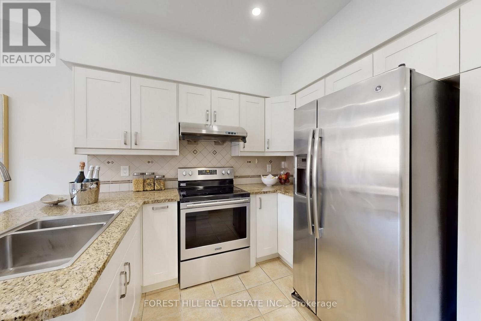128 Weatherill Road, Markham, Ontario  L6C 2Y3 - Photo 8 - N12477456