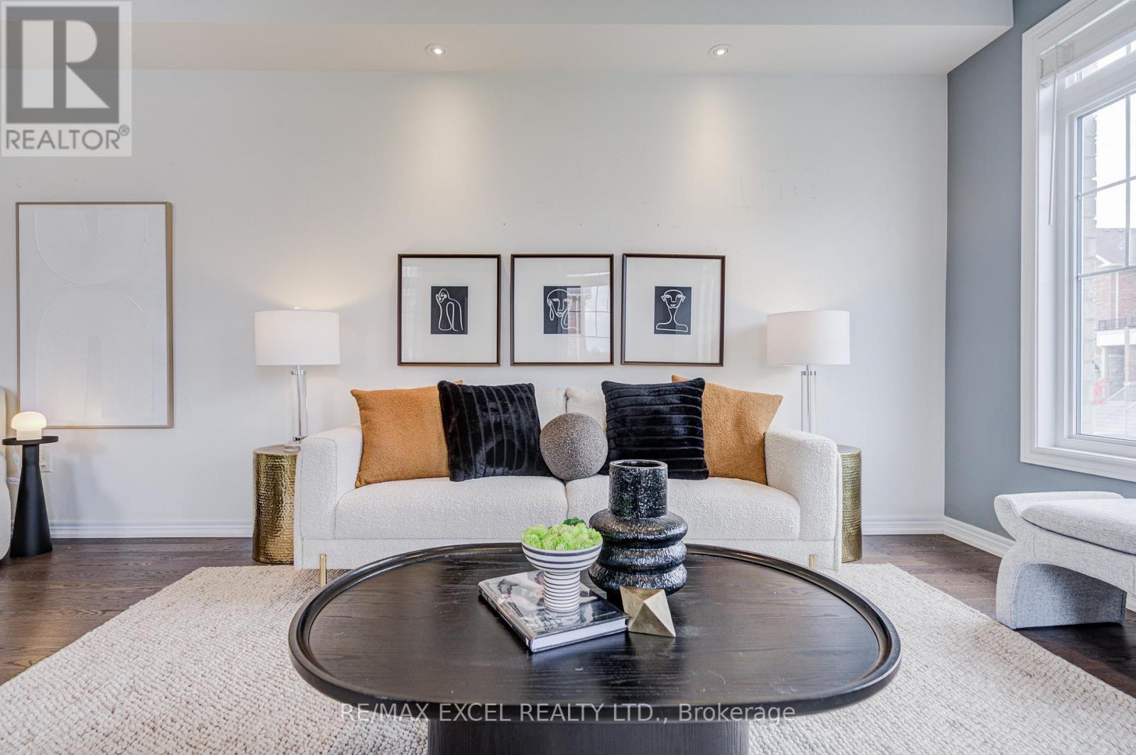 301 Delray Drive, Markham, Ontario  L6E 0P8 - Photo 10 - N12477492