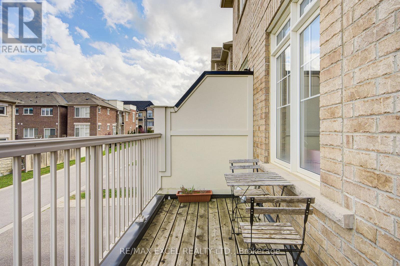 301 Delray Drive, Markham, Ontario  L6E 0P8 - Photo 19 - N12477492