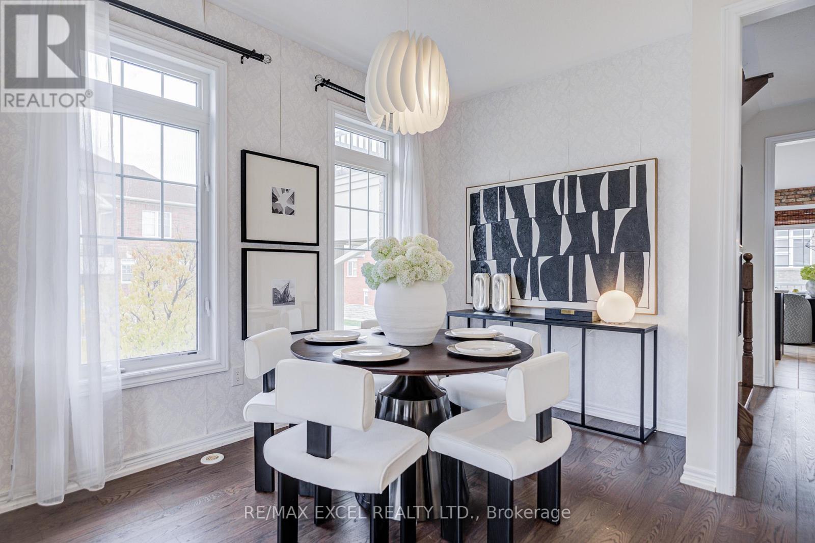 301 Delray Drive, Markham, Ontario  L6E 0P8 - Photo 6 - N12477492