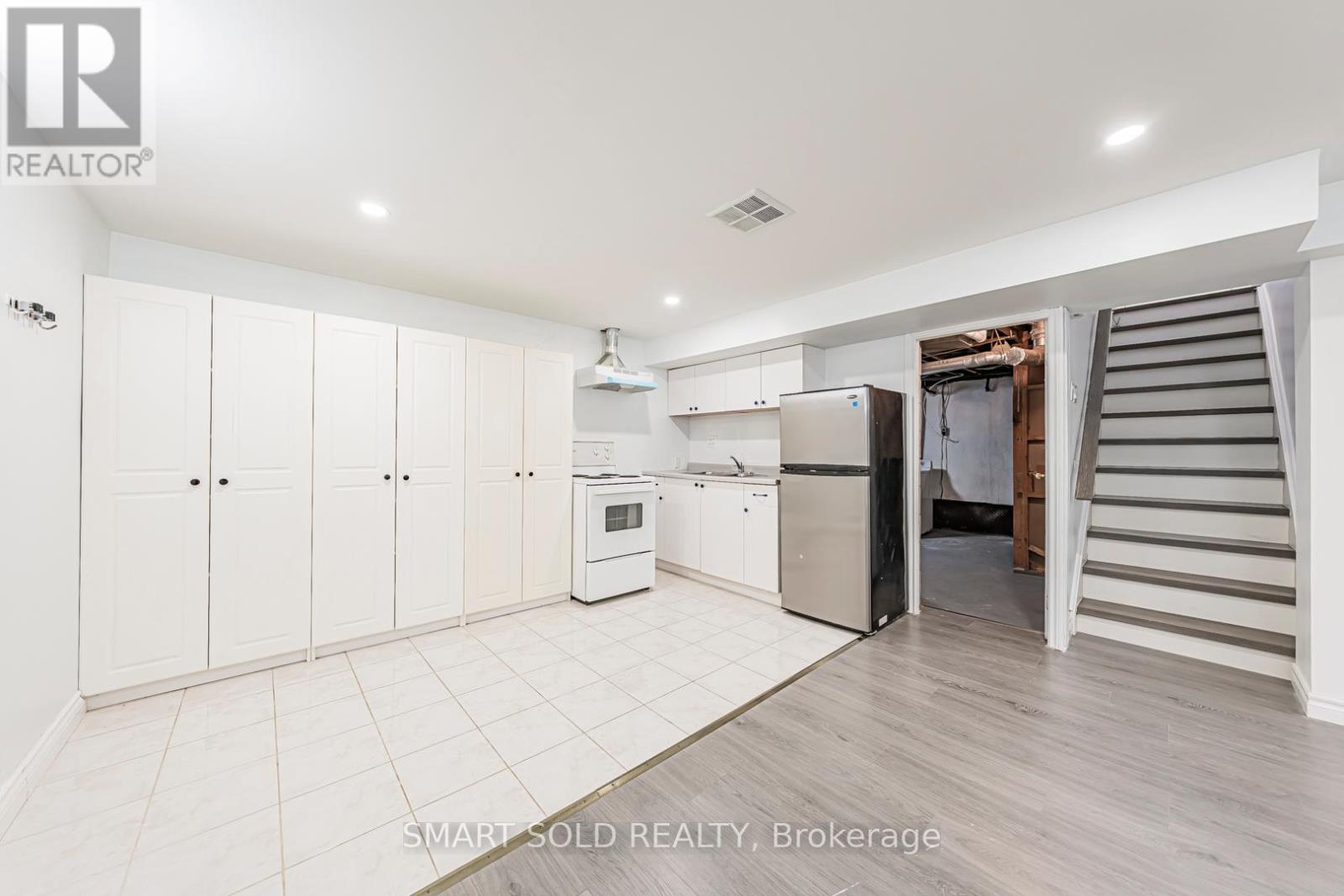 109 Meadowbank Road, Newmarket, Ontario  L3Y 2Z1 - Photo 42 - N12477499