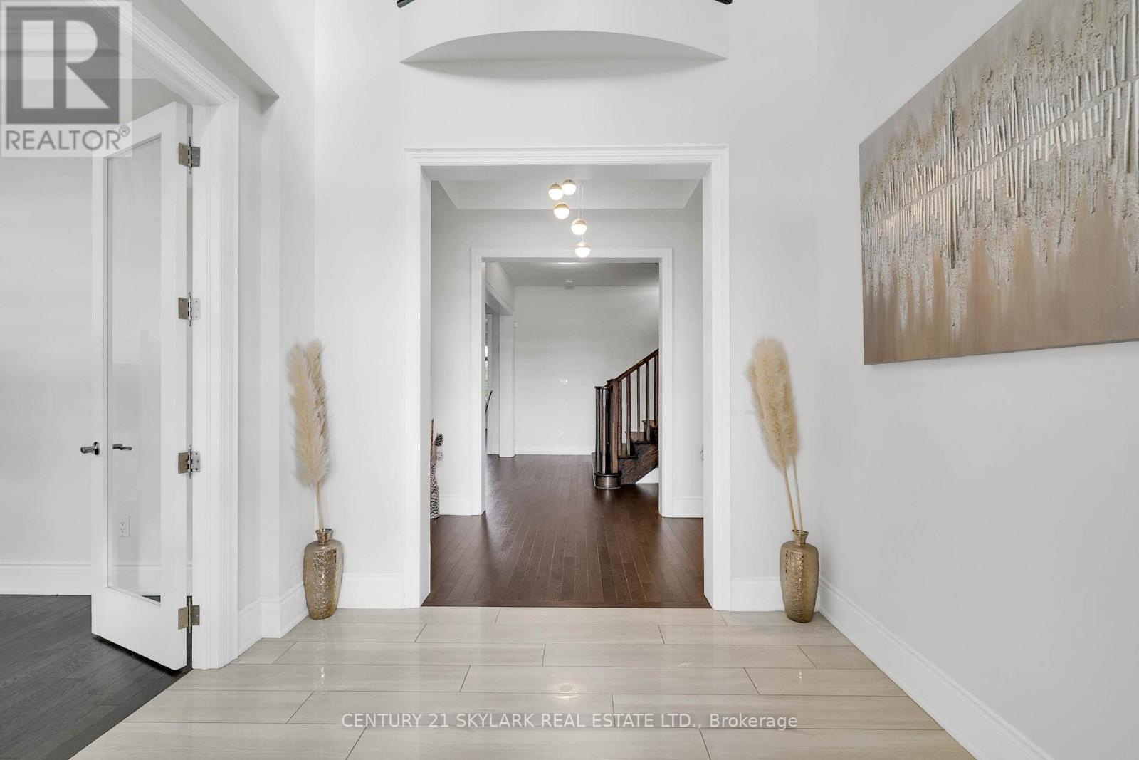 84 Stokes Drive, King, Ontario  L7B 0P8 - Photo 6 - N12477500