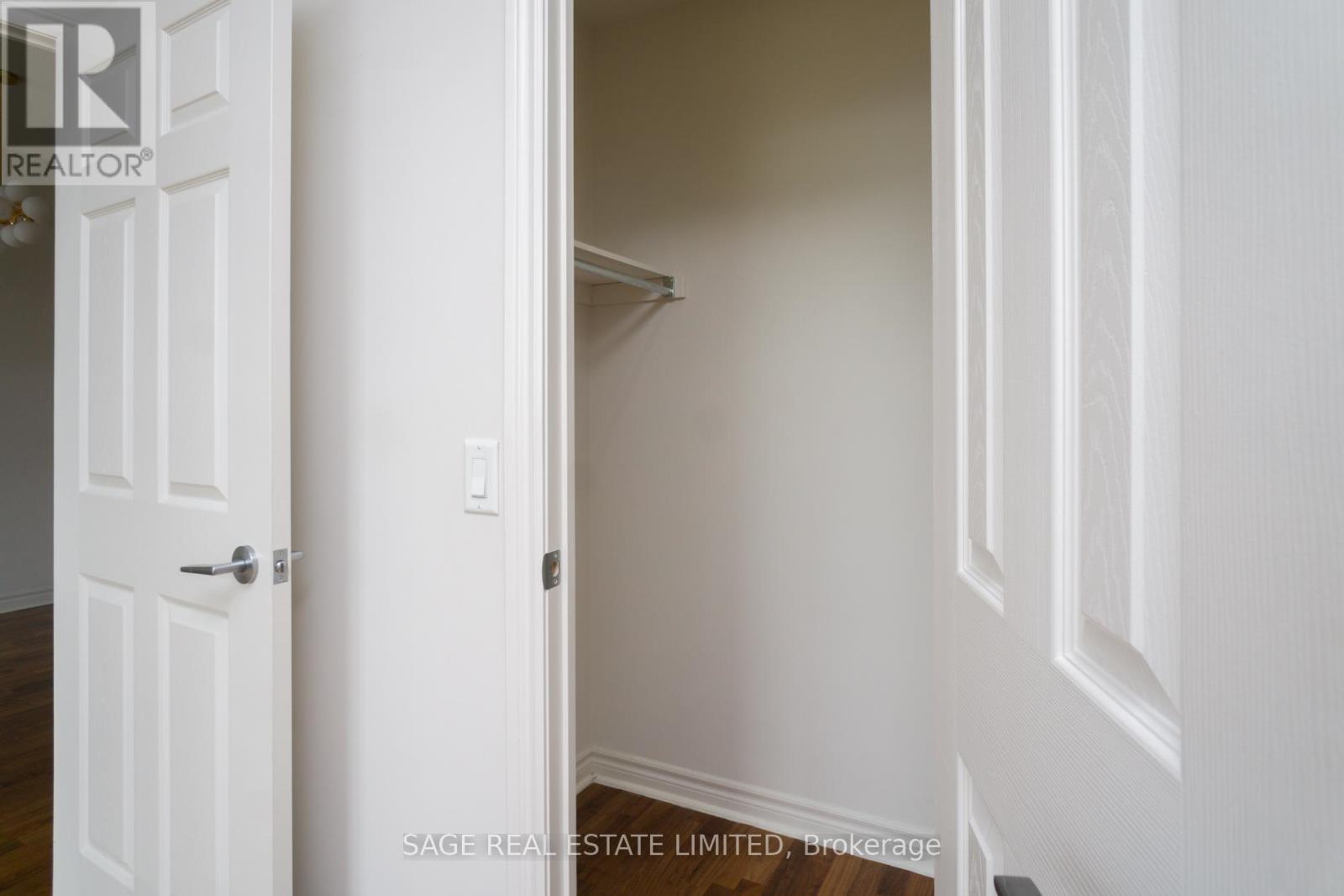 1106 - 2365 Central Park Drive, Oakville, Ontario  L6H 0C7 - Photo 7 - W12477383