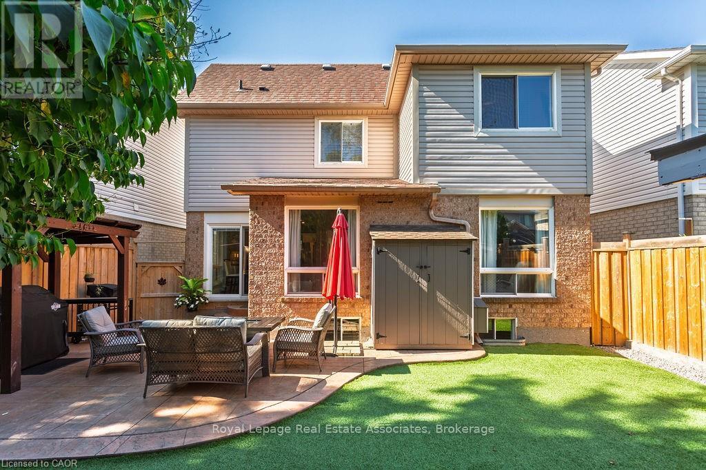 2221 Bluegrass Lane, Burlington, Ontario  L7L 6L5 - Photo 16 - W12477399