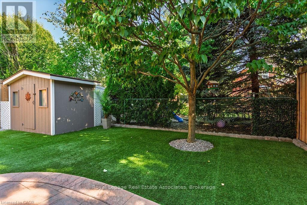 2221 Bluegrass Lane, Burlington, Ontario  L7L 6L5 - Photo 18 - W12477399