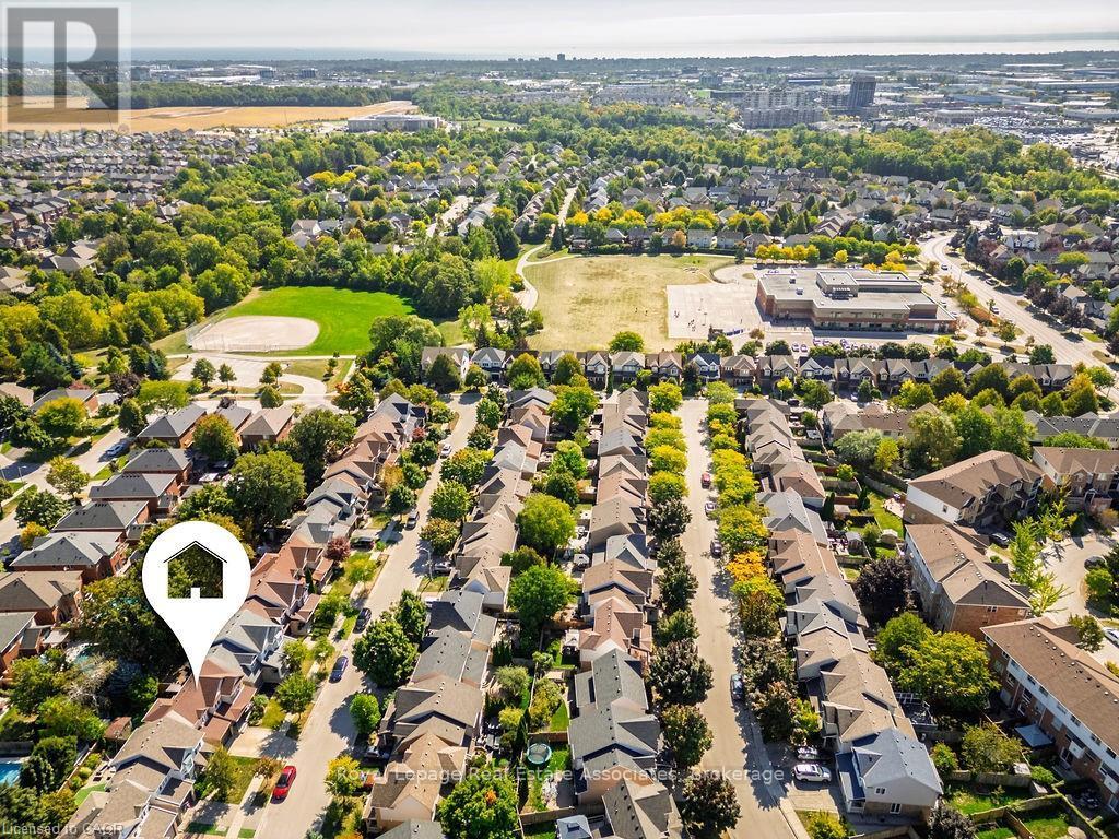 2221 Bluegrass Lane, Burlington, Ontario  L7L 6L5 - Photo 22 - W12477399