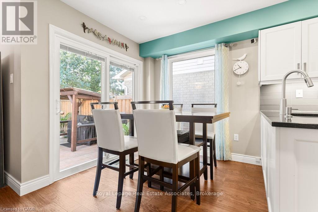 2221 Bluegrass Lane, Burlington, Ontario  L7L 6L5 - Photo 6 - W12477399