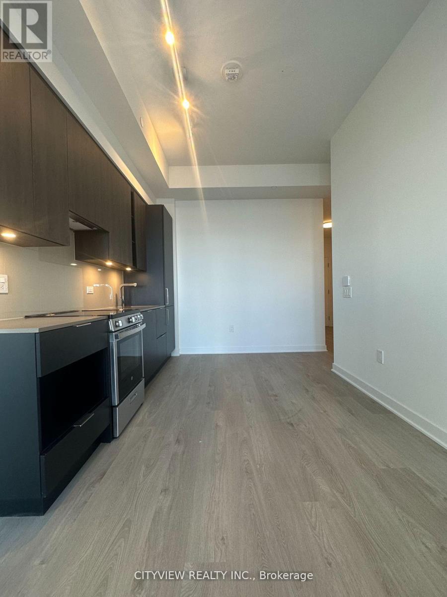5810 - 3900 Confederatin Parkway, Mississauga, Ontario  L5B 0M3 - Photo 10 - W12477405