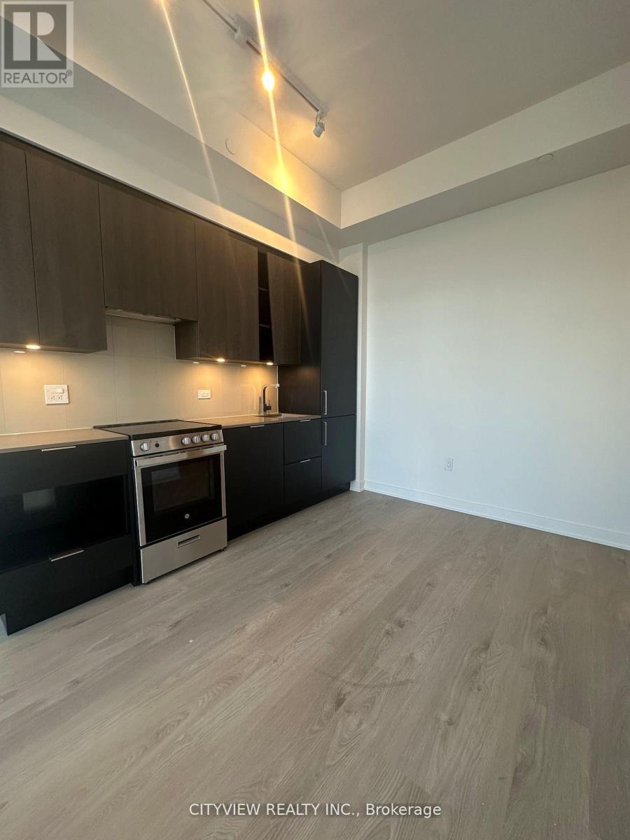 5810 - 3900 Confederatin Parkway, Mississauga, Ontario  L5B 0M3 - Photo 11 - W12477405