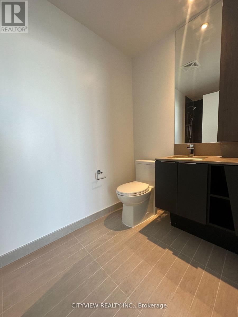 5810 - 3900 Confederatin Parkway, Mississauga, Ontario  L5B 0M3 - Photo 17 - W12477405