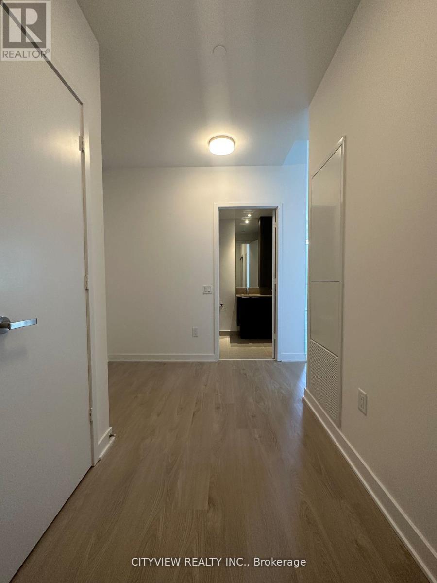 5810 - 3900 Confederatin Parkway, Mississauga, Ontario  L5B 0M3 - Photo 4 - W12477405