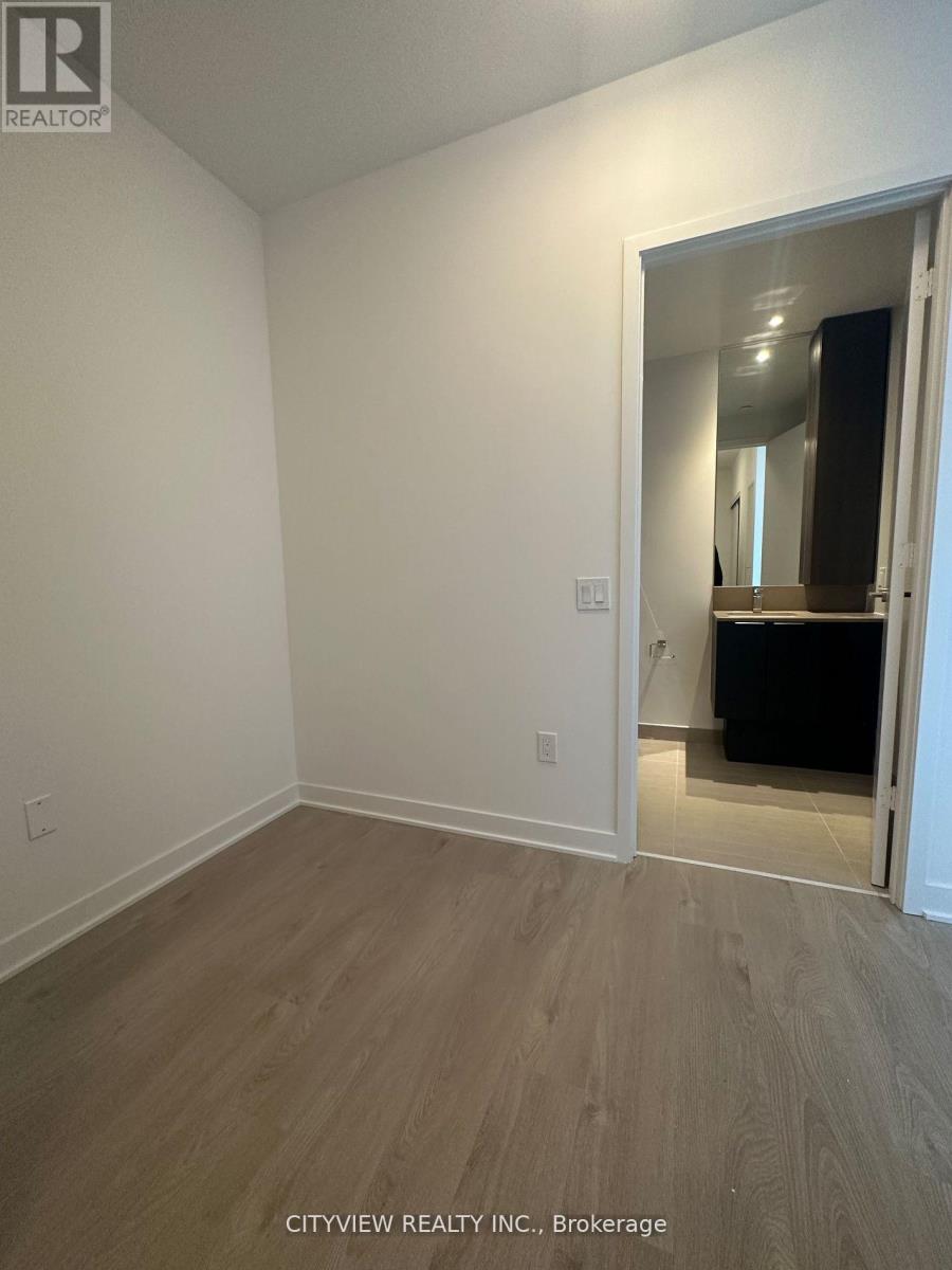 5810 - 3900 Confederatin Parkway, Mississauga, Ontario  L5B 0M3 - Photo 5 - W12477405