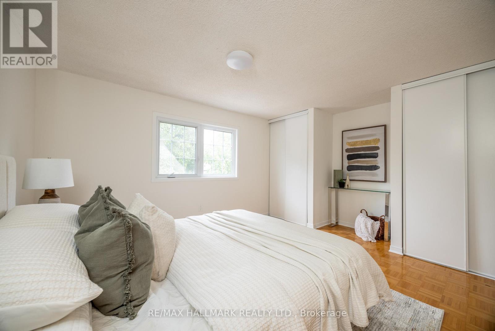 12 Outlook Garden Boulevard, Toronto, Ontario  M6N 4Z4 - Photo 16 - W12477415