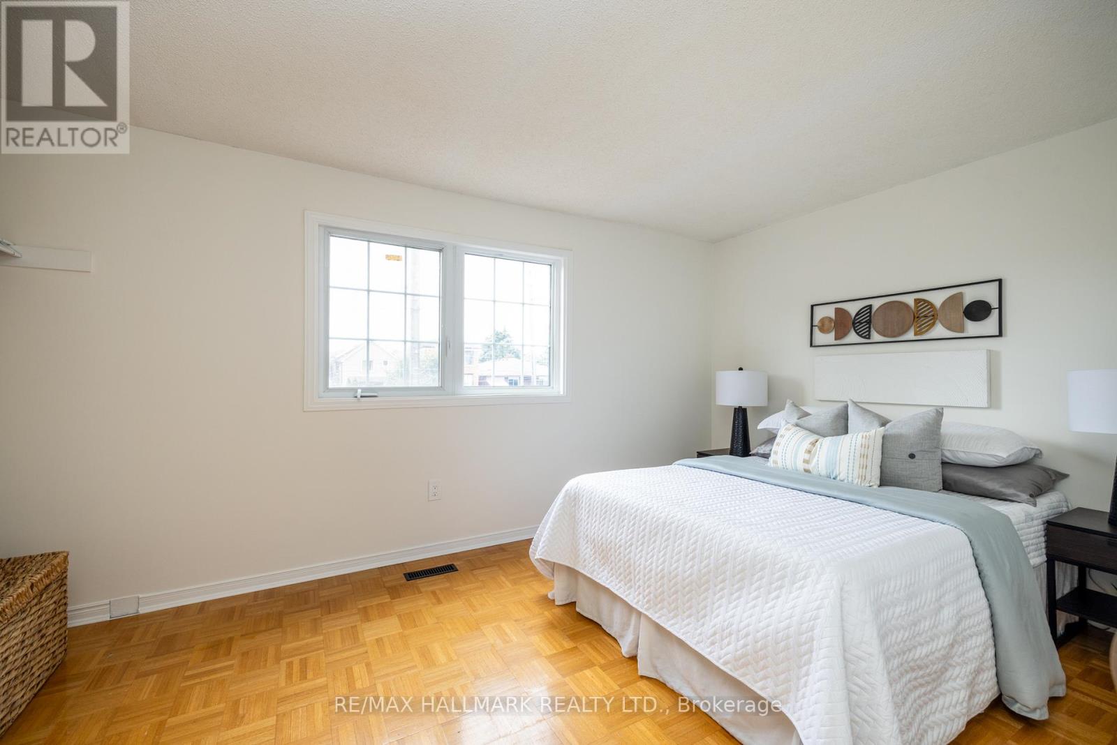 12 Outlook Garden Boulevard, Toronto, Ontario  M6N 4Z4 - Photo 19 - W12477415
