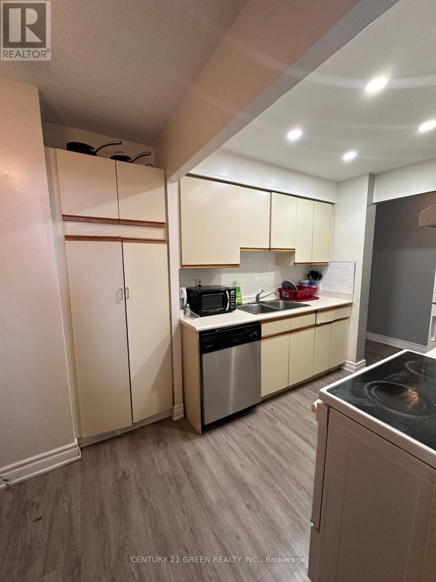 706 - 2556 Argyle Road, Mississauga, Ontario  L5B 2H6 - Photo 18 - W12477439