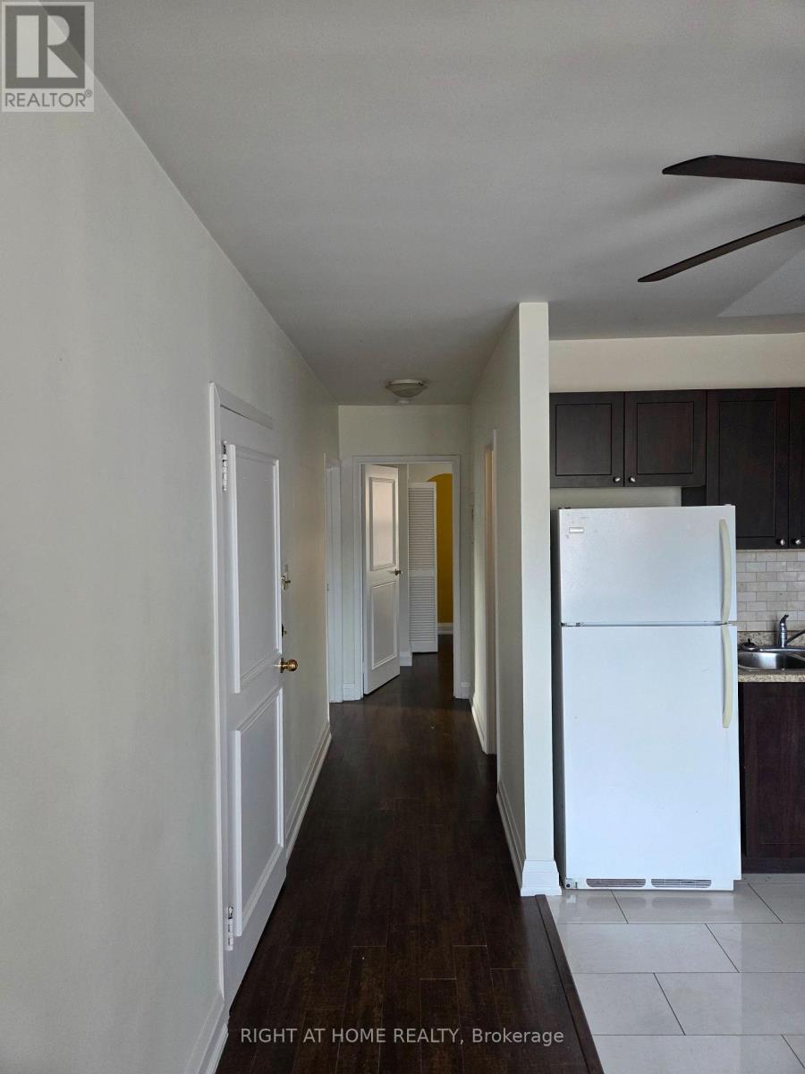 2 - 6 Stavebank Road, Mississauga, Ontario  L5G 2T4 - Photo 5 - W12477451