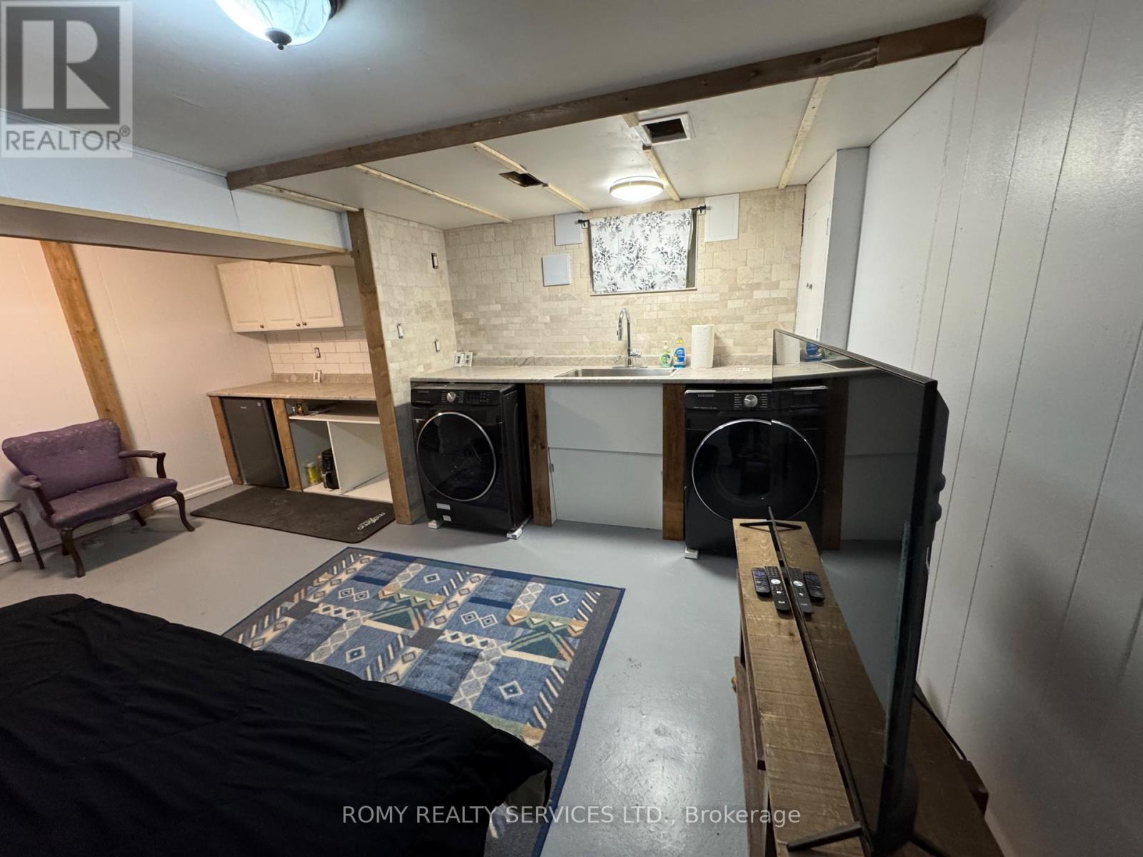 1 - 10 Grandravine Drive, Toronto, Ontario  M3J 1B1 - Photo 13 - W12477465