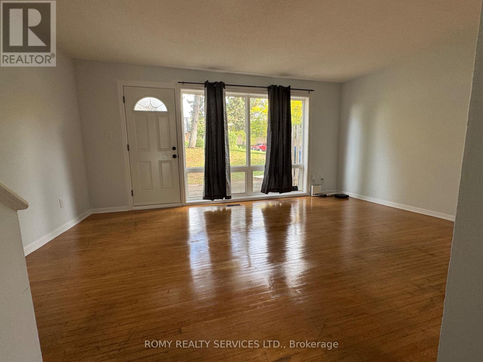 1 - 10 Grandravine Drive, Toronto, Ontario  M3J 1B1 - Photo 5 - W12477465