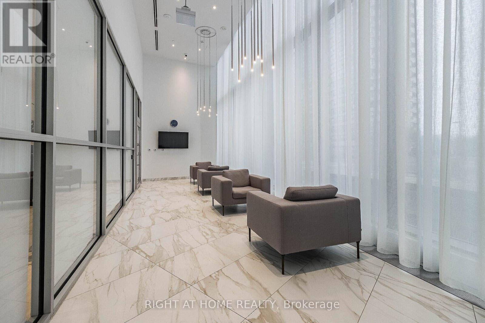 702 - 3883 Quartz Road, Mississauga, Ontario  L5B 4M6 - Photo 4 - W12477470