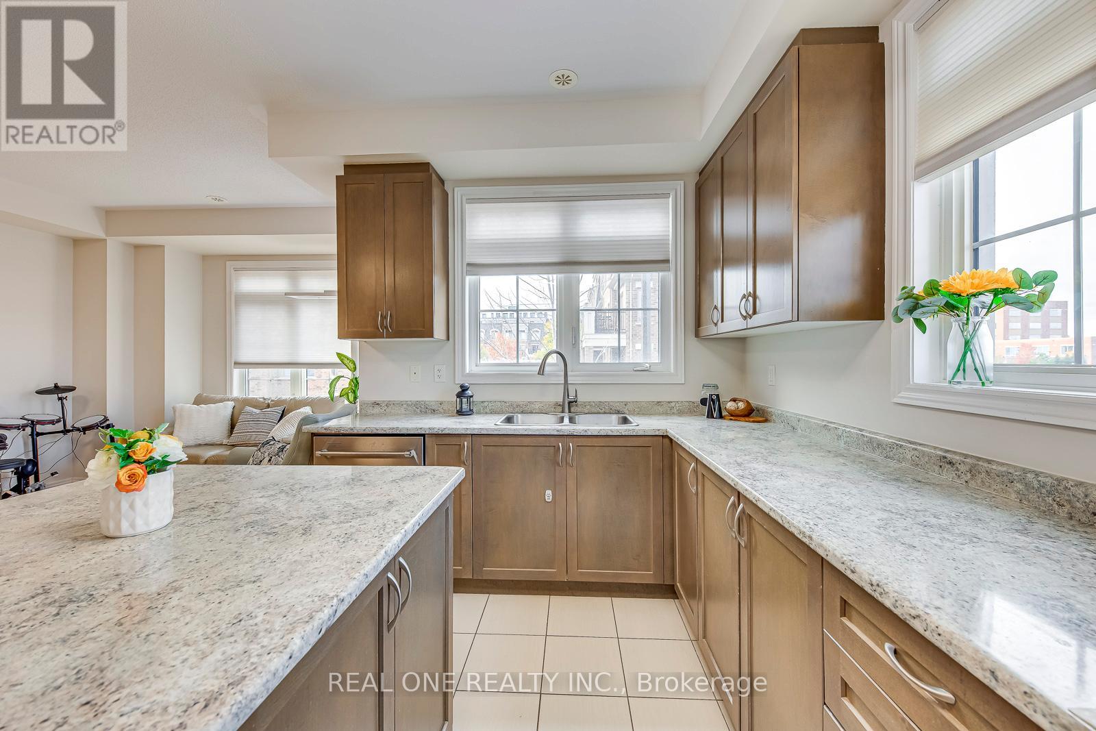 75 - 2435 Greenwich Drive, Oakville, Ontario  L6M 0S4 - Photo 18 - W12477495