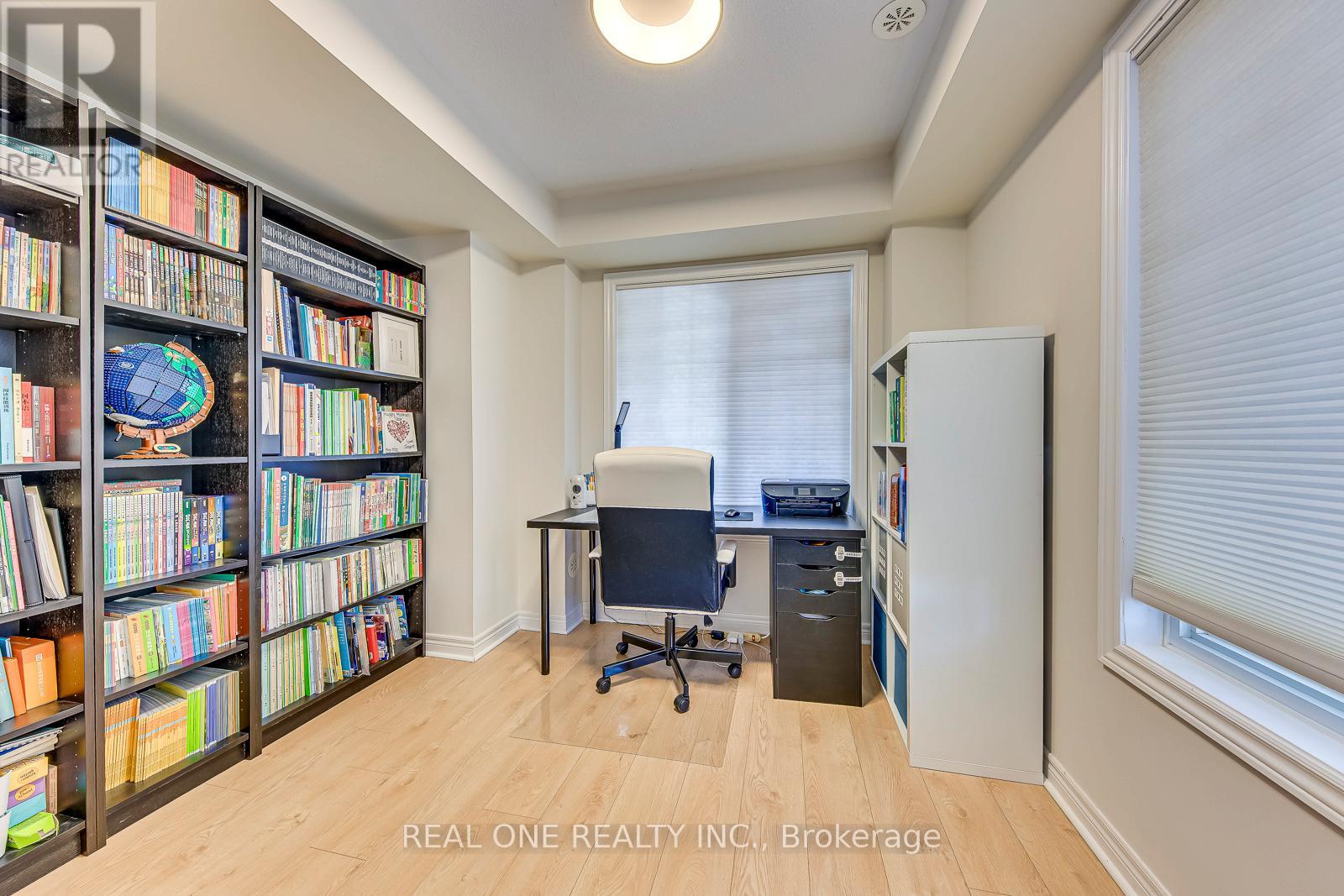 75 - 2435 Greenwich Drive, Oakville, Ontario  L6M 0S4 - Photo 6 - W12477495
