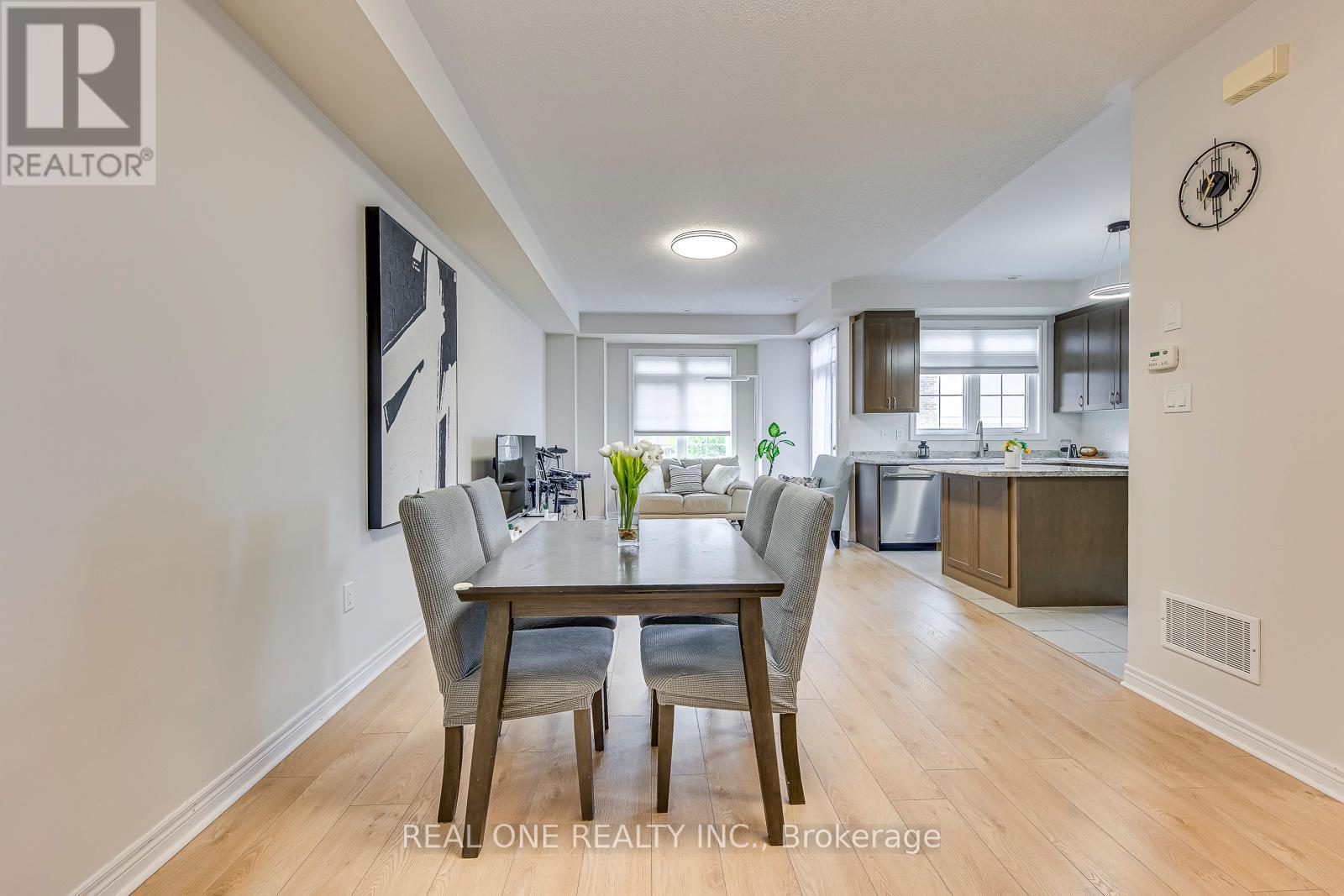 75 - 2435 Greenwich Drive, Oakville, Ontario  L6M 0S4 - Photo 9 - W12477495